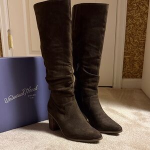 Universal Thread Dark Brown Heeled Boots